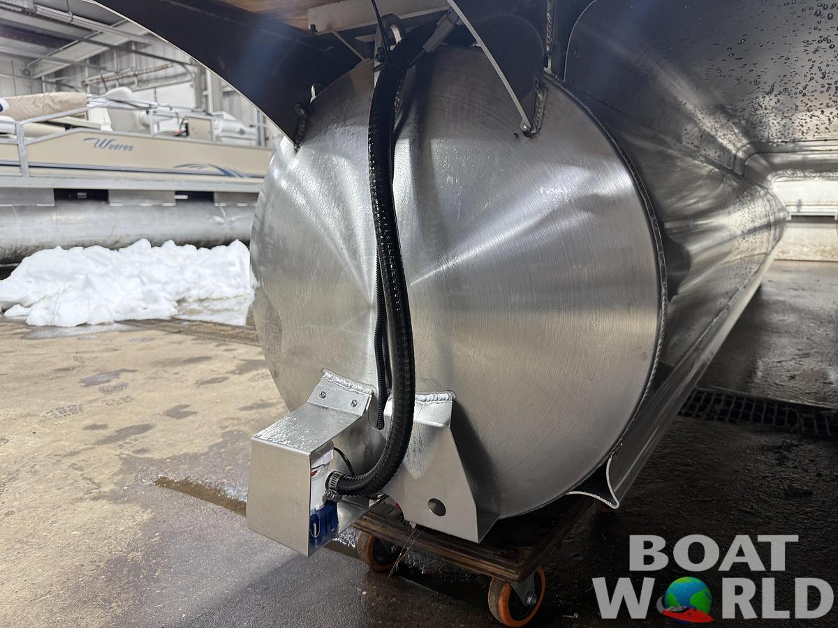 2026 Bentley Legacy 223 Navigator DL Quad Lounge Tritoon $51995