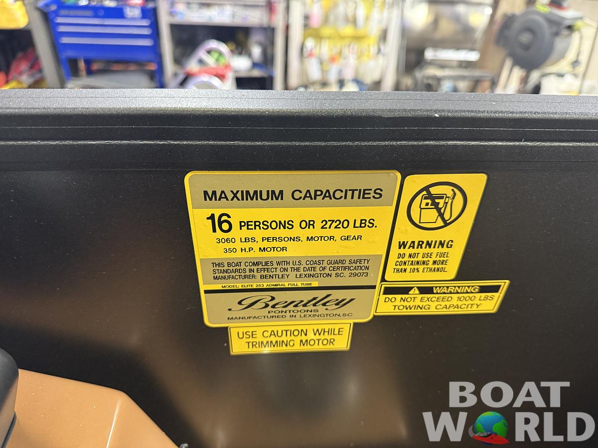 2026 Bentley Pontoons Elite 253 Admiral Quad Lounge Tritoon & 4-Stroke EFI