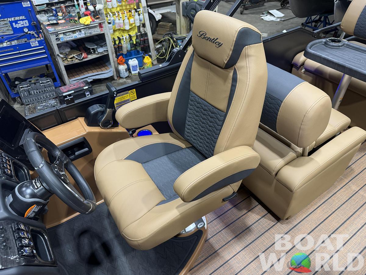 2026 Bentley Elite 223 Quad Swingback QSB Tritoon $64995