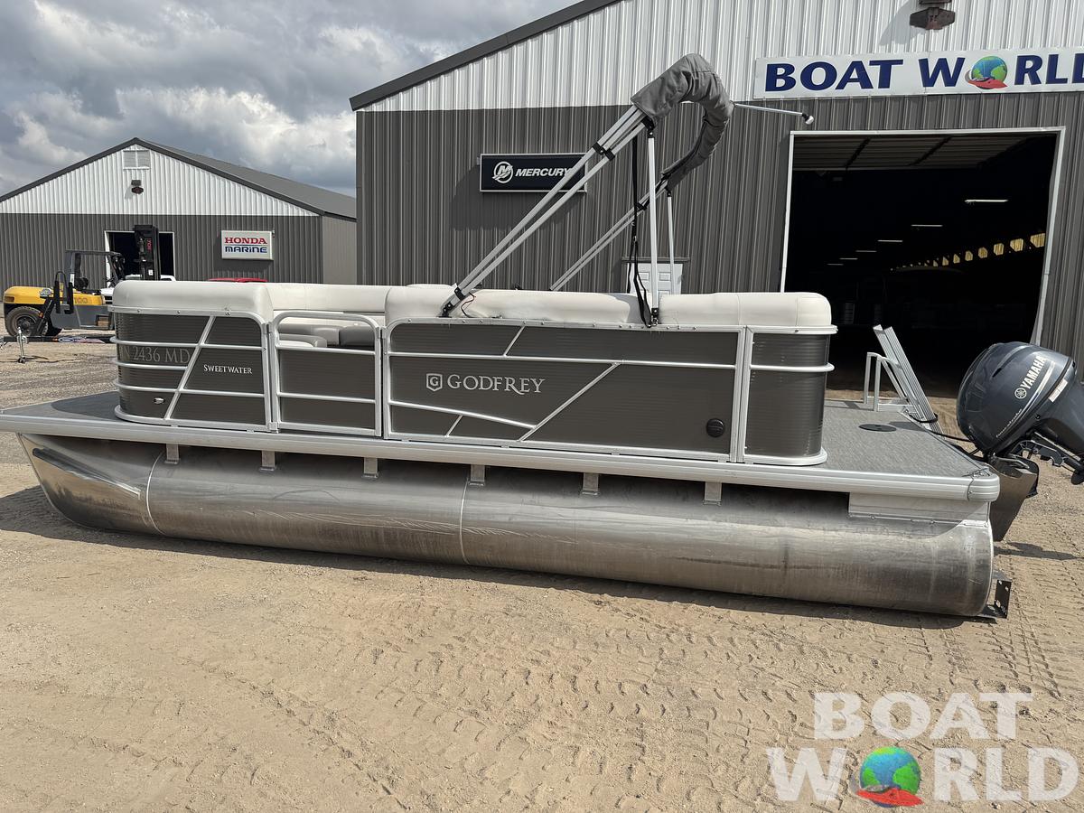Used 2021 Sweetwater 1880 Pontoon