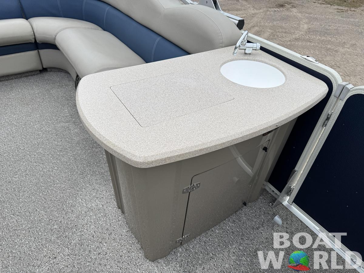 Used 2013 Premier 250 Intrigue Pontoon with 140HP Suzuki Fourstroke EFI