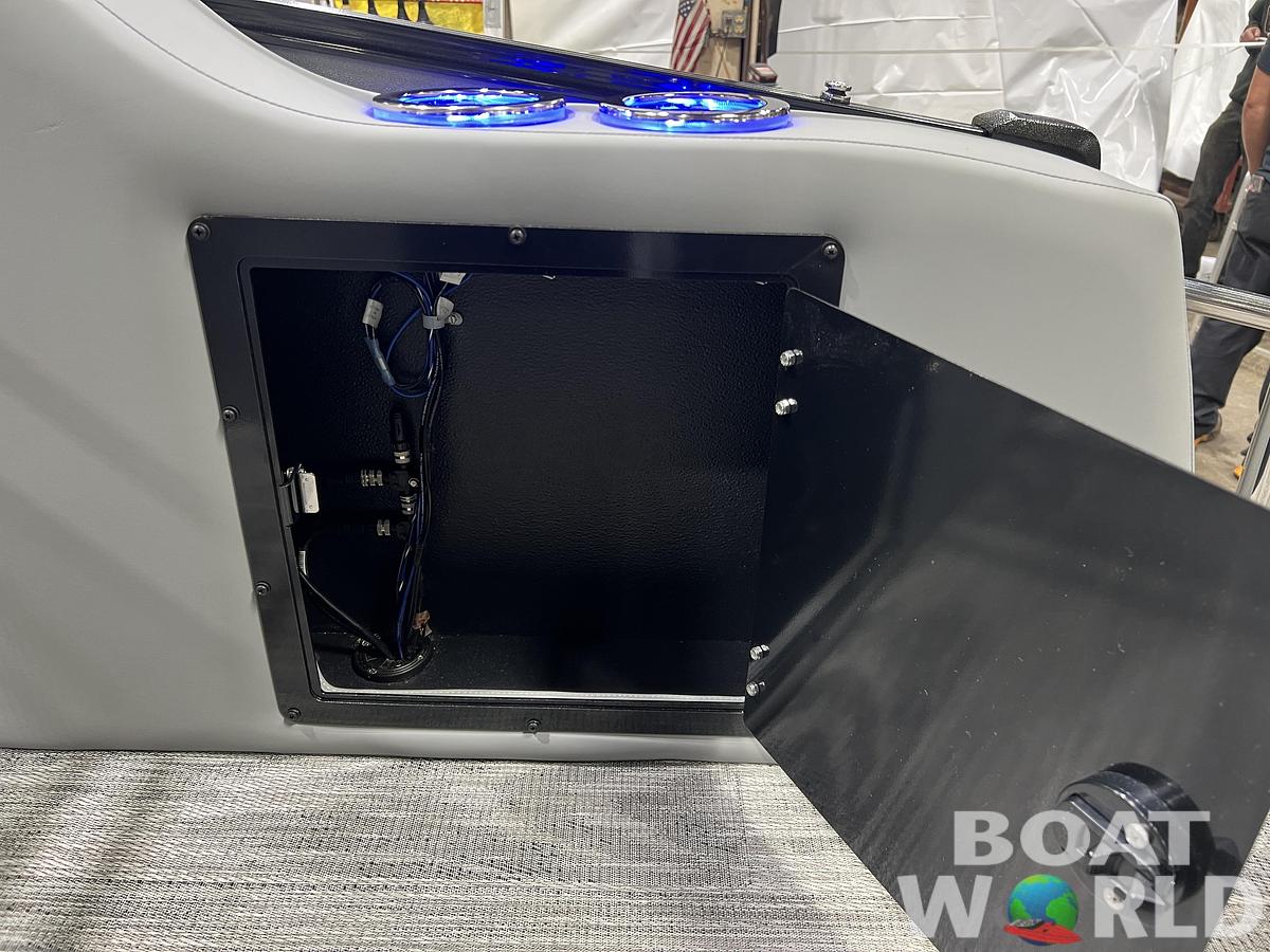 2026 Tahoe Pontoons Cascade 2385 Swingback (VRB) Tritoon