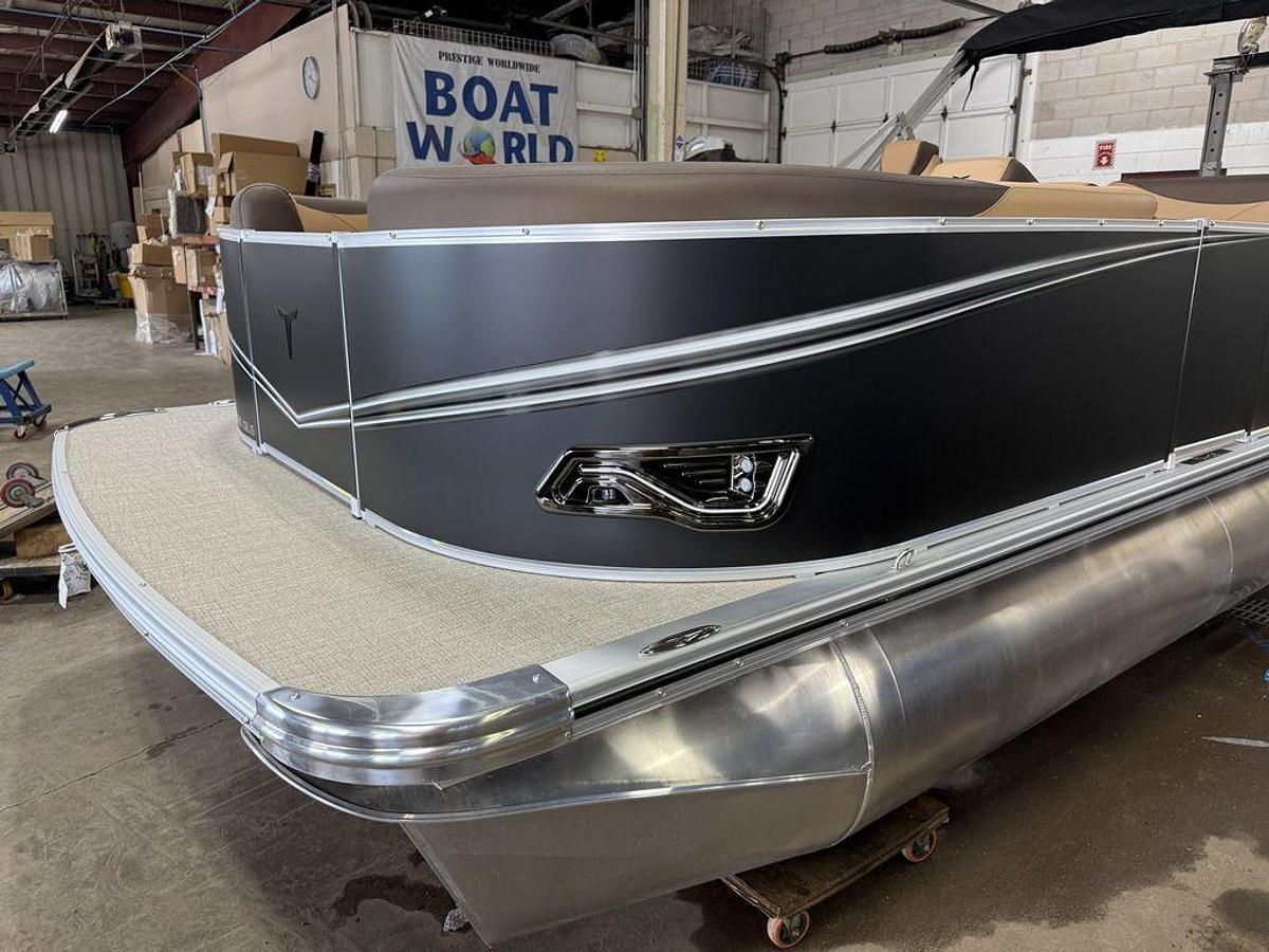 2025 Tahoe Pontoons LTZ 2385 Quad Lounge Shift Flip & Honda 4-Stroke EFI
