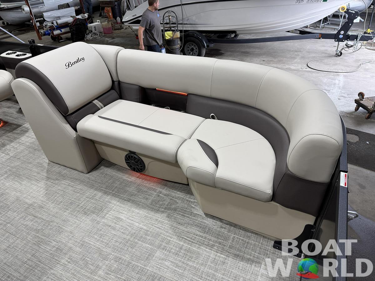 2027 Bentley Legacy 220 QSB Swingback $45995