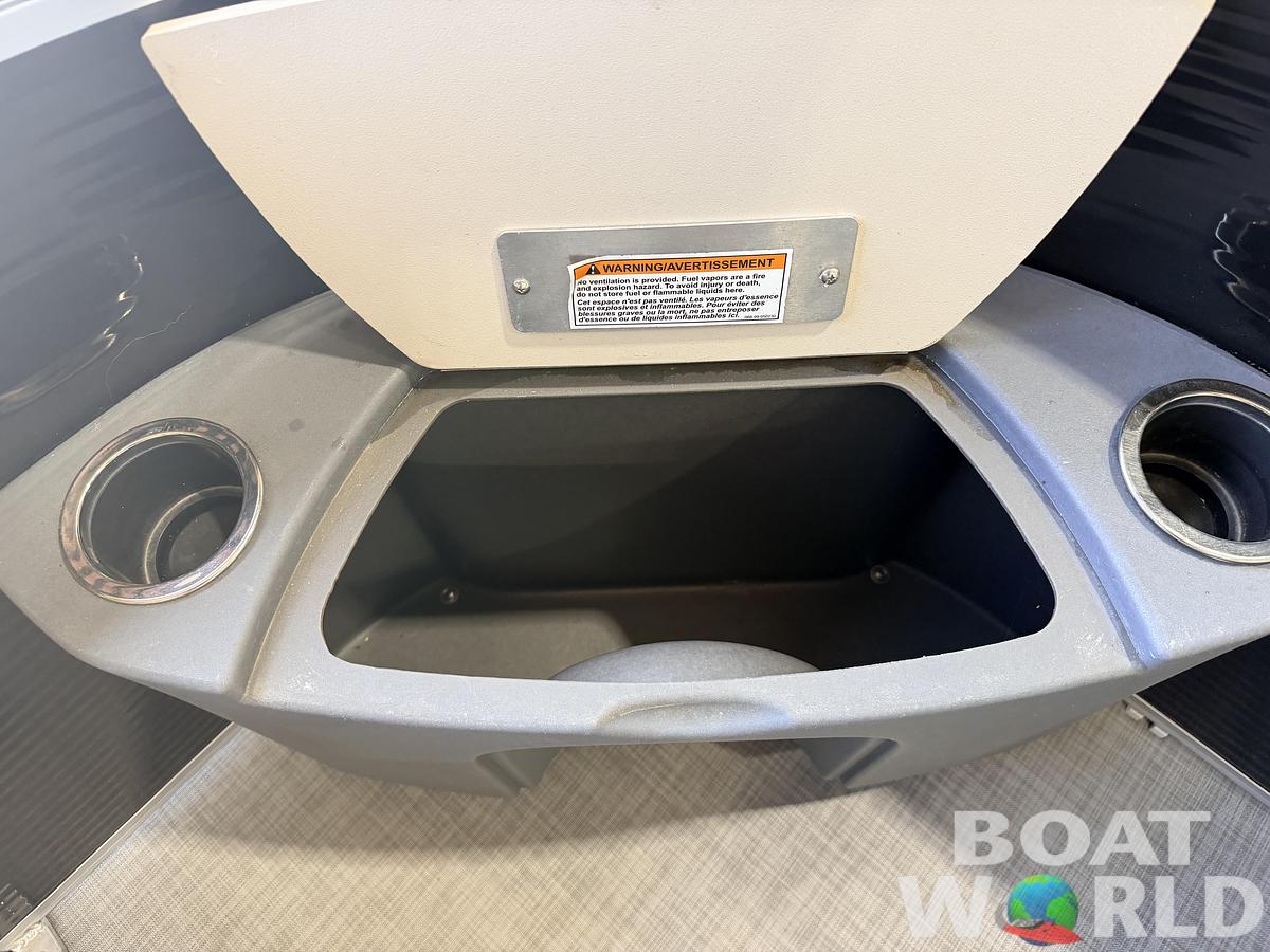 Used 2021 Princecraft 21 Sportfisher 2RS Pontoon & 90HP Mercury 4-Stroke -$27,995