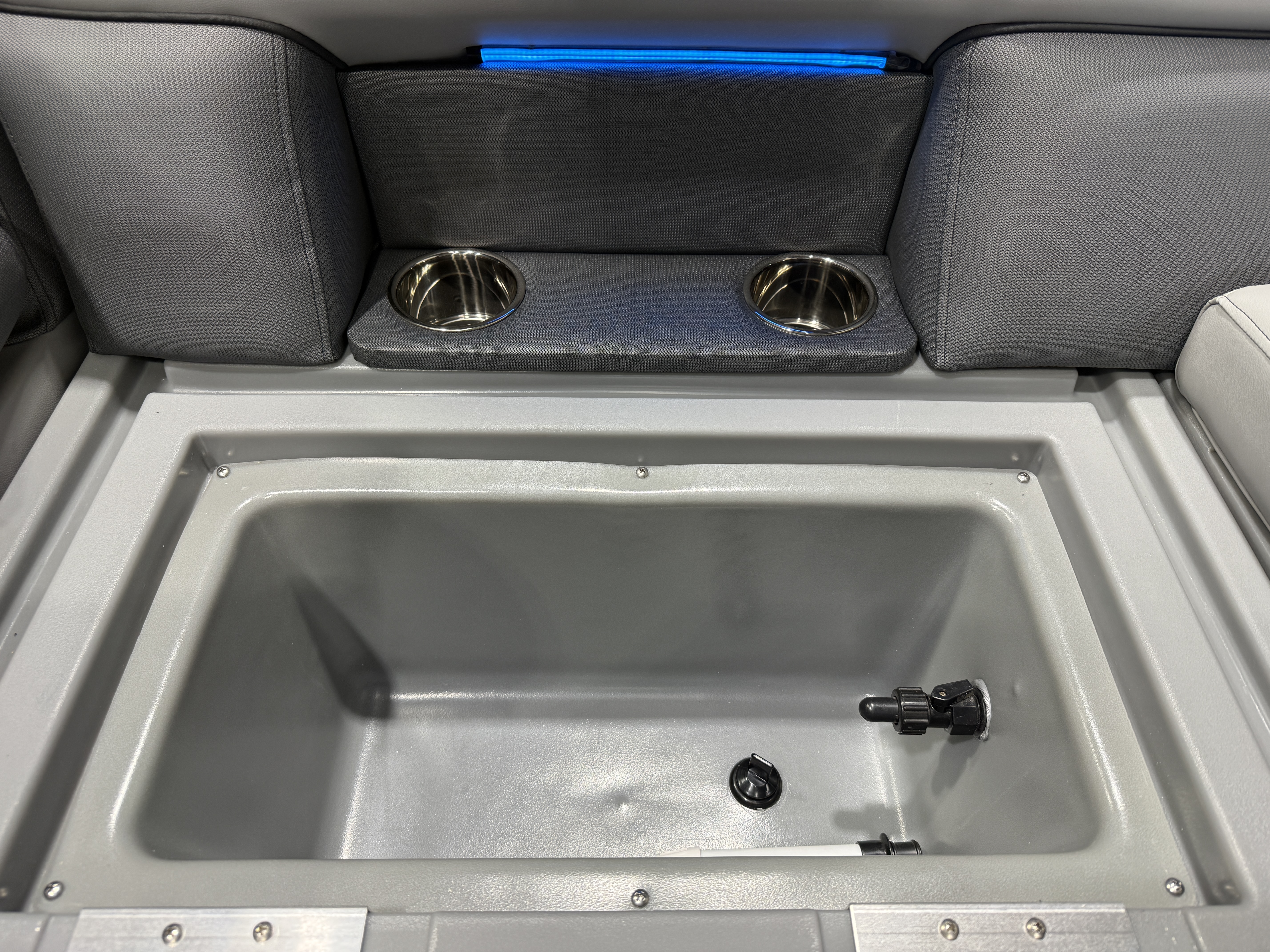 2027 Bentley Legacy 220 QSB Swingback $45995