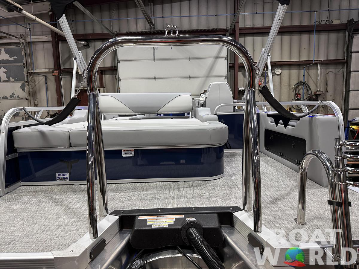 2026 Tahoe Sport 2385 Swingback (VRB) Tritoon 