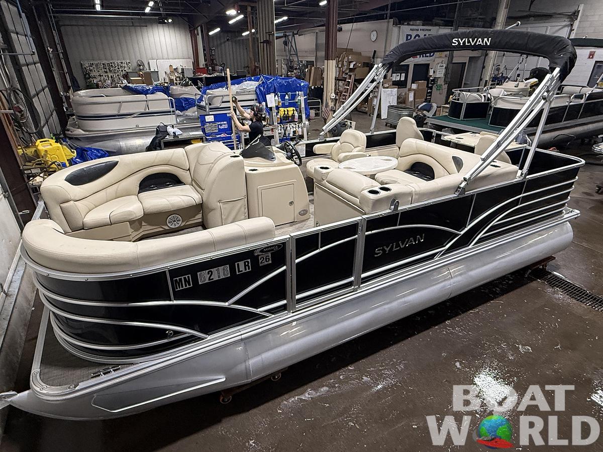 Used 2017 Sylvan 820 Fish & Cruise Pontoon