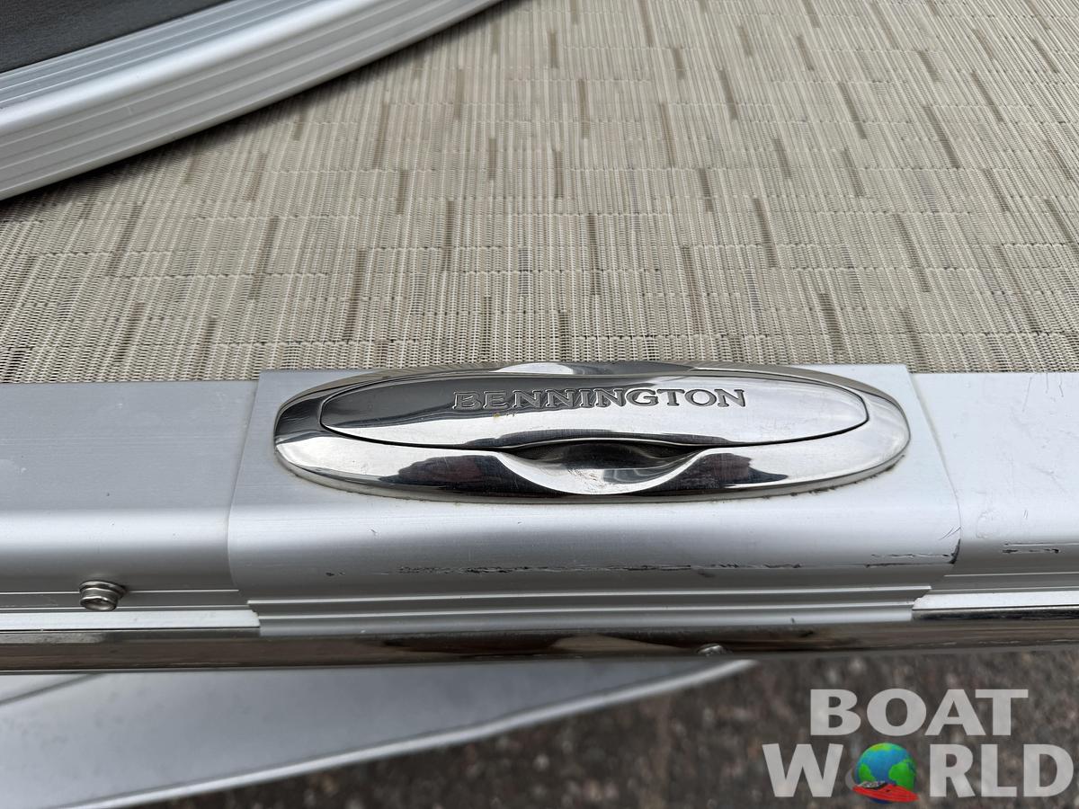 Used 2016 Bennington 2250 GSR Pontoon