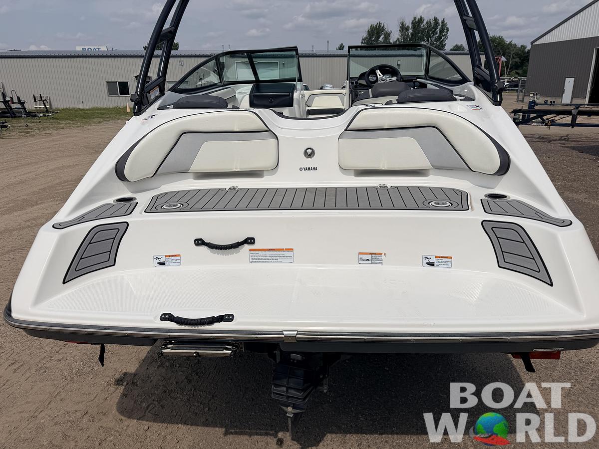 Used 2016 Yamaha AR192 Jet Boat 210HP Supercharged 1.8L & Single Axle Trailer -$29,995