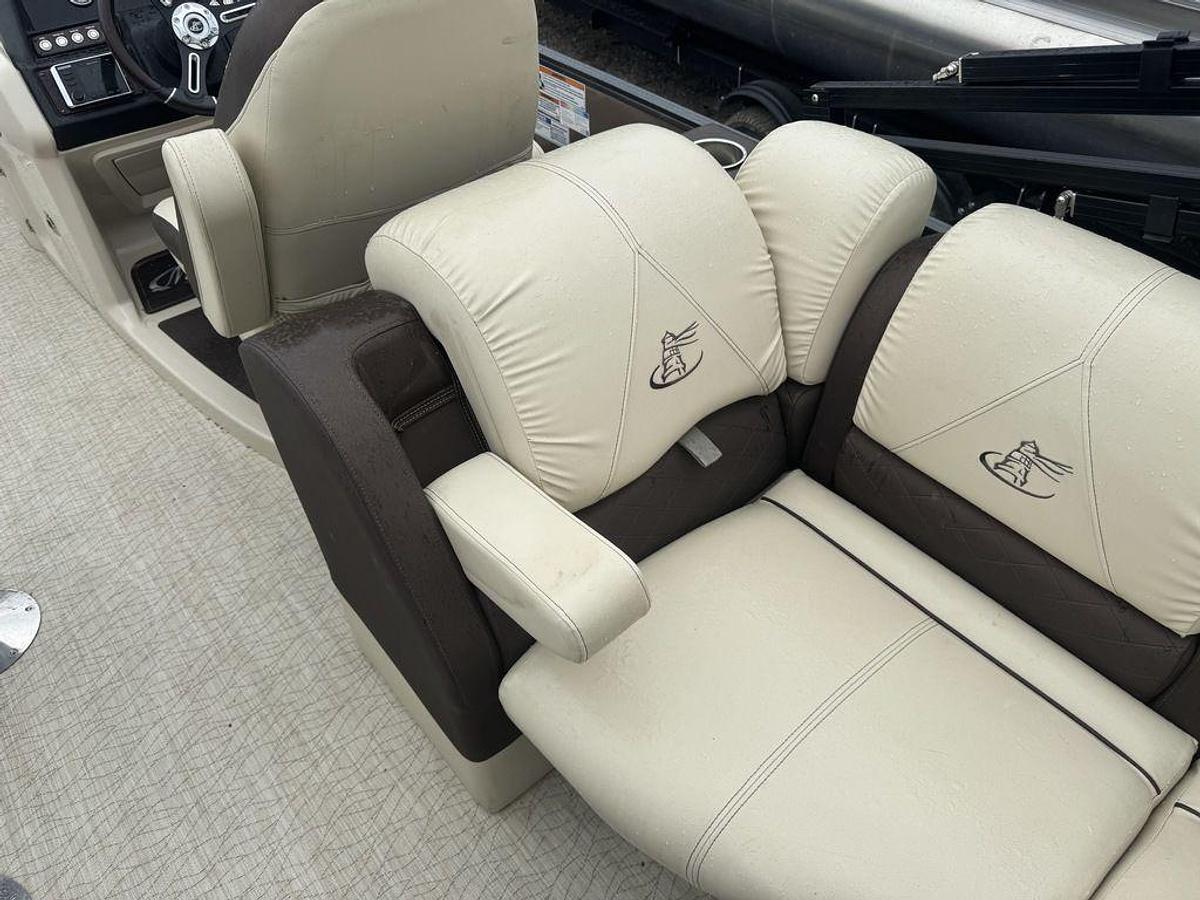 Used 2018 Misty Harbor Boats Skye SR S-2385SE Pontoon