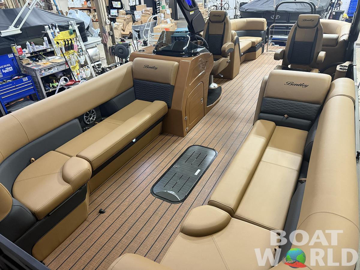 2026 Bentley Pontoons Elite 253 Admiral Quad Lounge Tritoon & 4-Stroke EFI