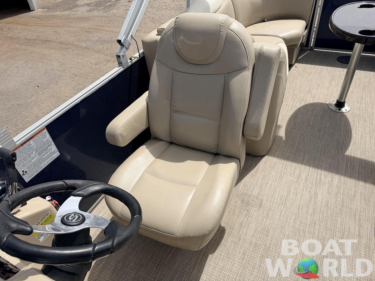Used 2016 Sylvan Mirage 8524 LE & 150HP Mercury 4Stroke - $29,995