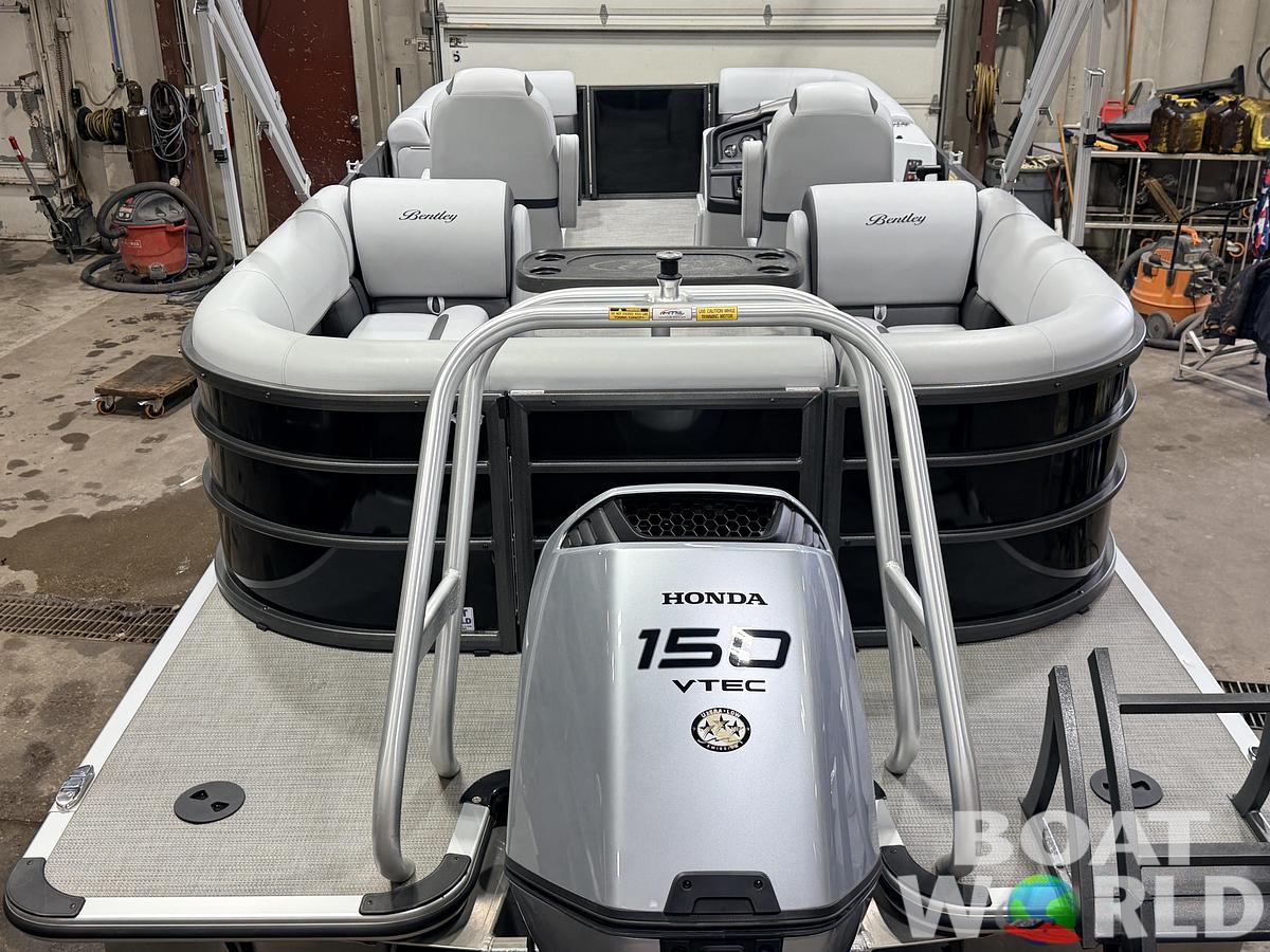 Used 2024 Bentley Pontoons Legacy 223 Navigator Quad Lounge Tri-toon Pontoon & 150HP Honda 4-Stroke EFI
