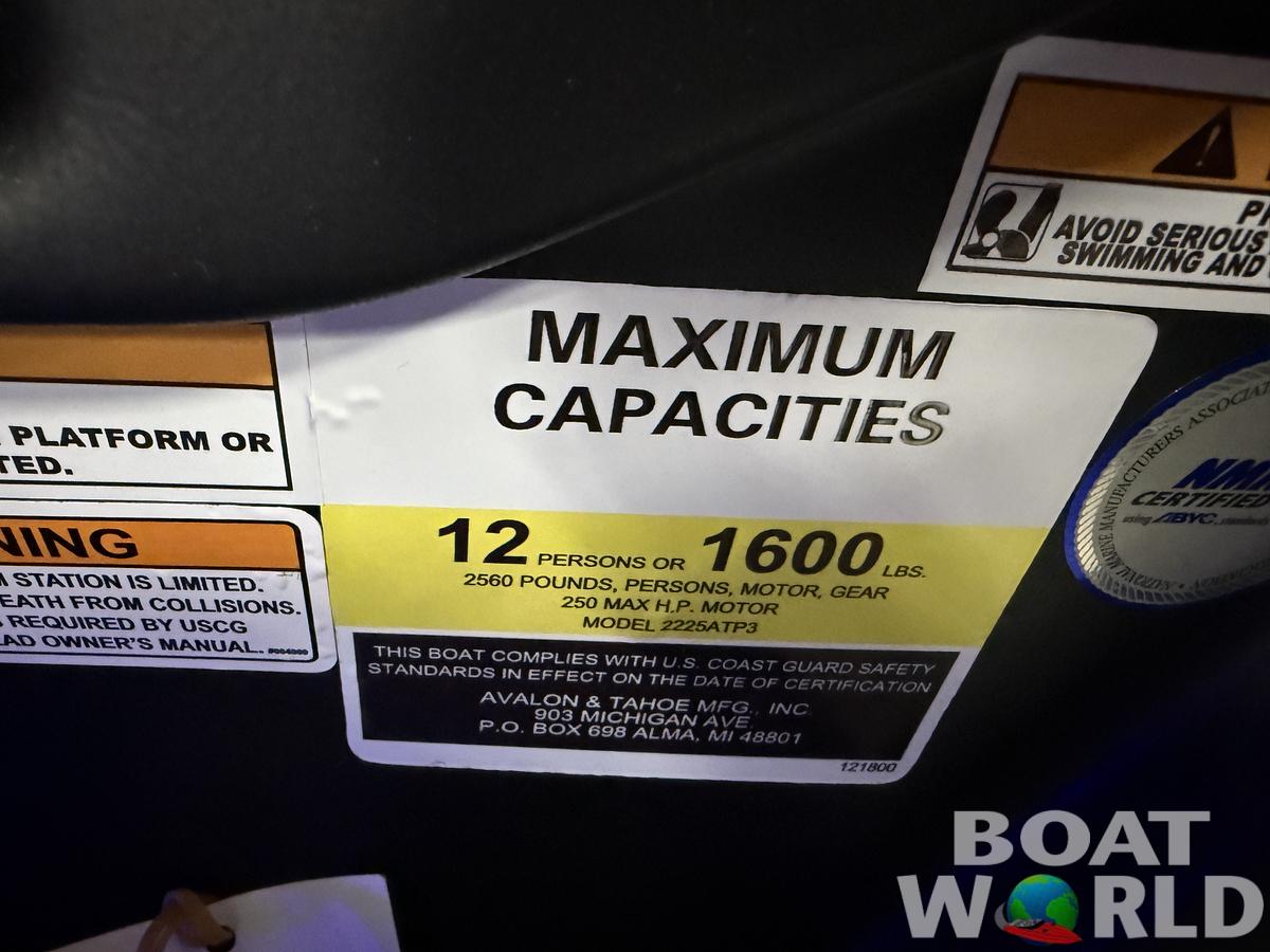2025 Tahoe Pontoons Cascade 2385 Quad Lounge Shift Windshield Tritoon & 225HP 4-Stroke EFI