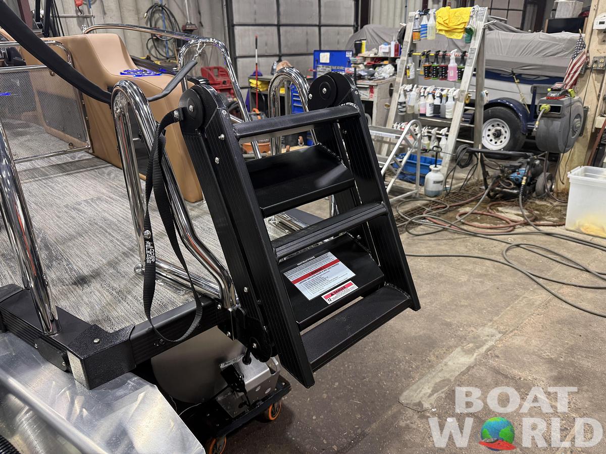 2026 Tahoe Pontoons Cascade 2385 Swingback (VRB) Tritoon 