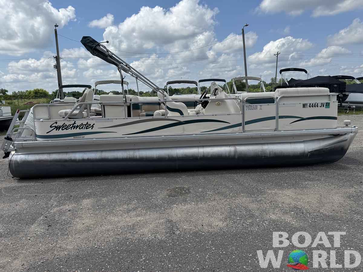 Used 2004 Sweetwater 2222 DF Pontoon WITH SEA LEGS