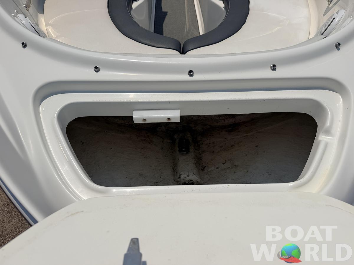 Used 2012 Sea Ray 205 Sport & 220HP 4.3L Mercruiser MPI with Tandem Axle Trailer -$15,995