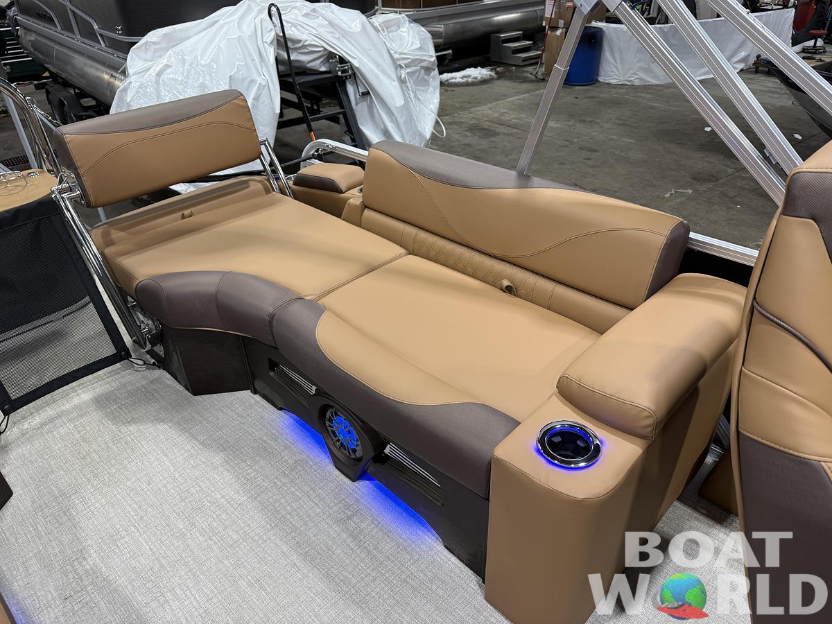 2026 Tahoe Pontoons LTZ 2385 Quad Lounge Shift SS Tritoon 