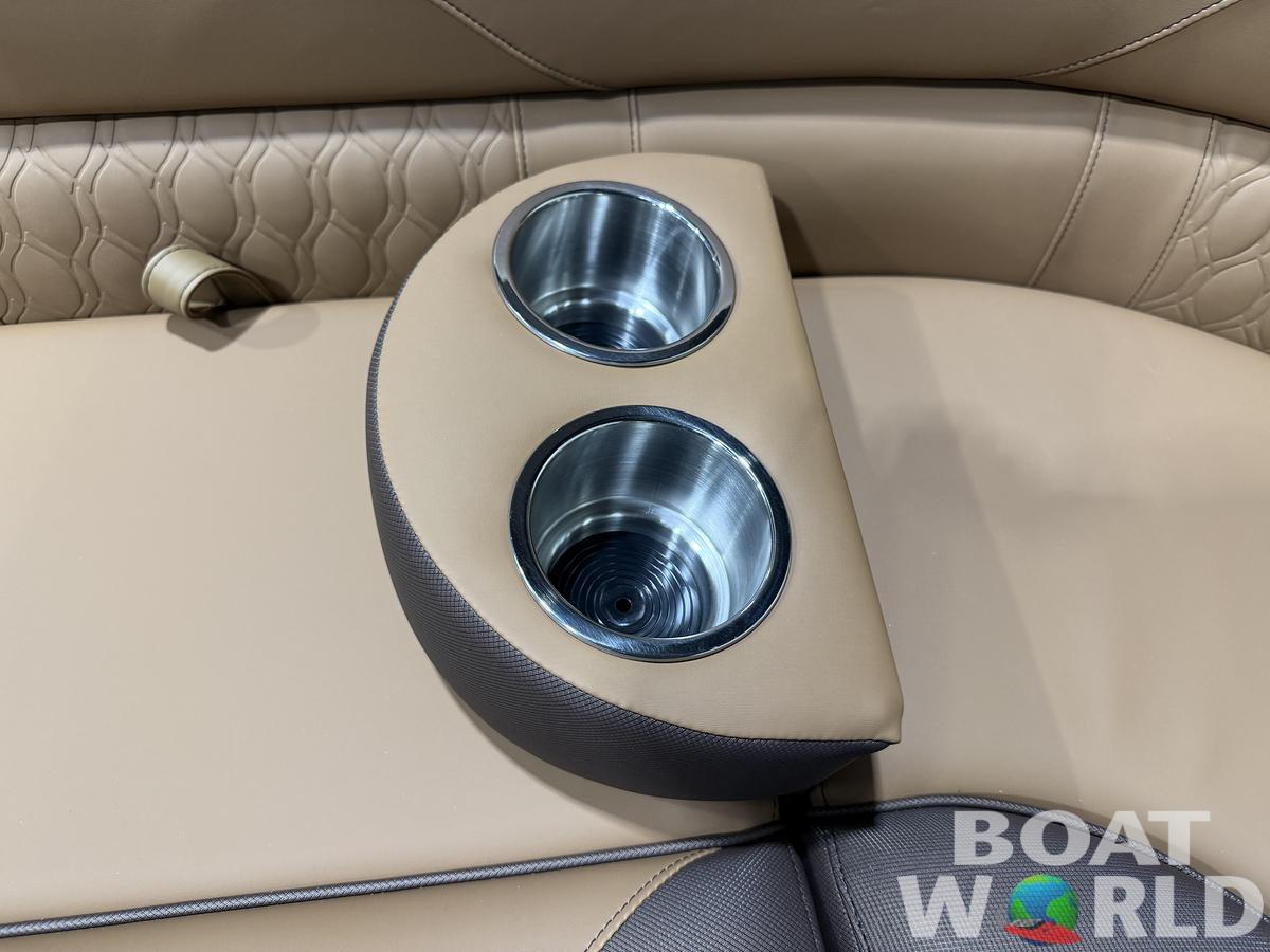 2027 Tahoe LTZ 2385 VRB SE Swingback Pontoon $41995