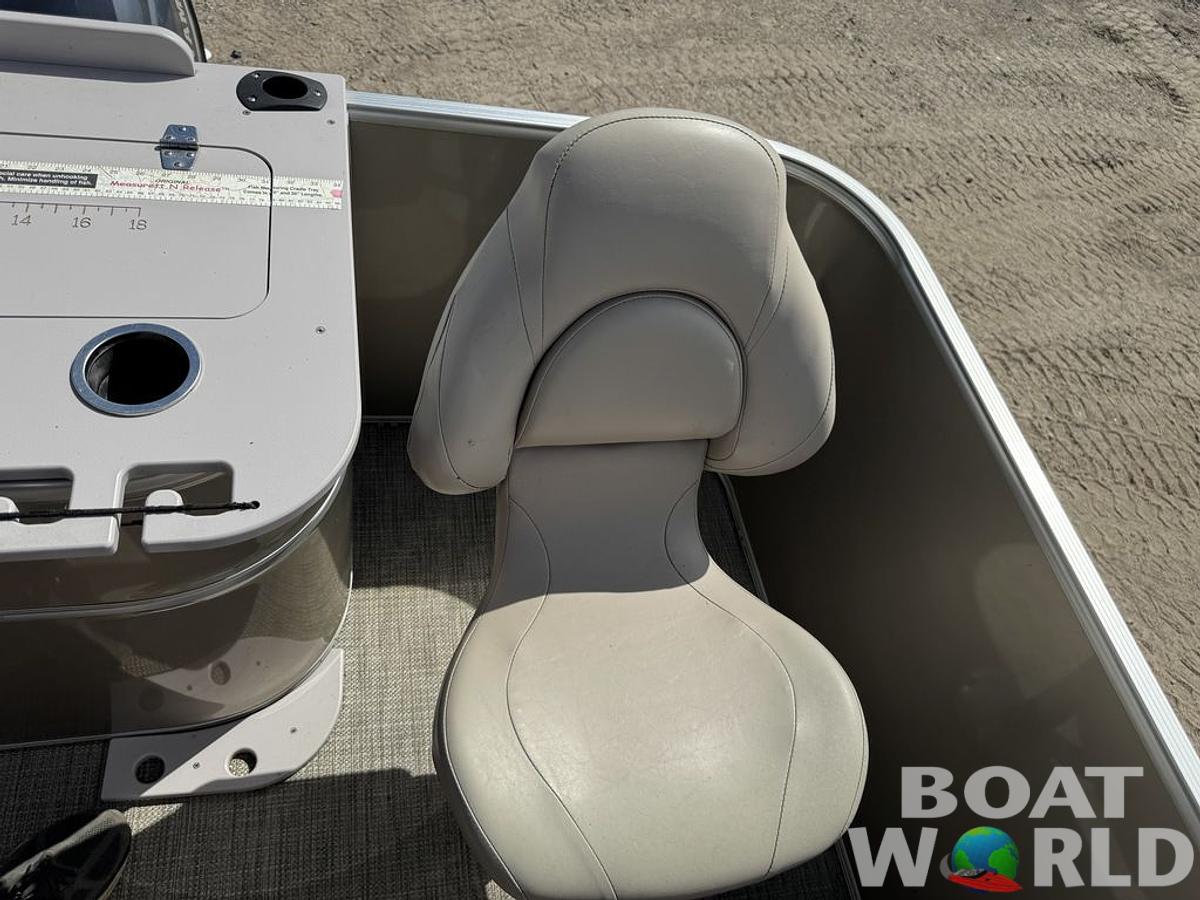 Used 2016 Sylvan 820 4-PT Pontoon