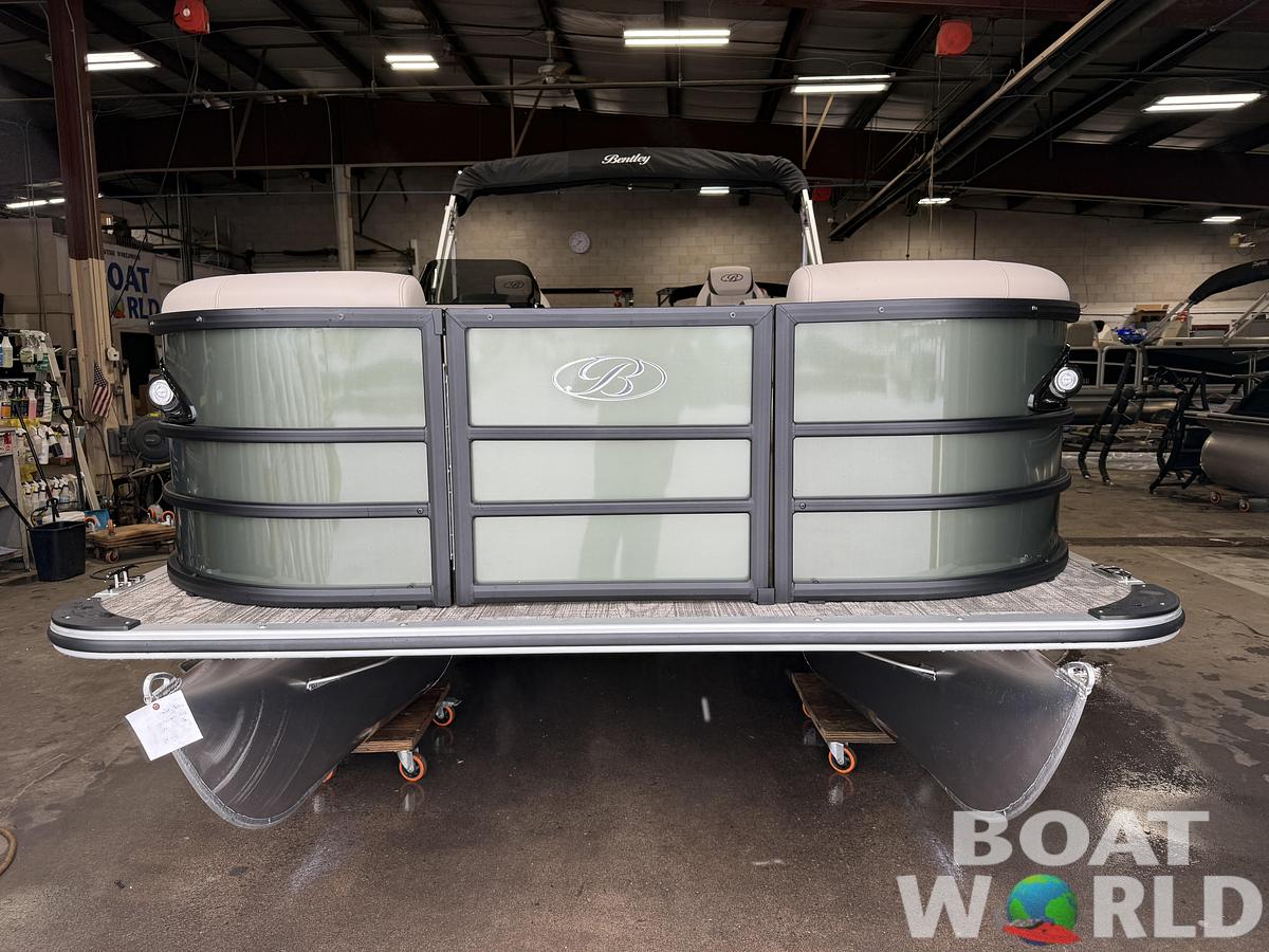 2026 Bentley Pontoons Legacy 220 Swingback