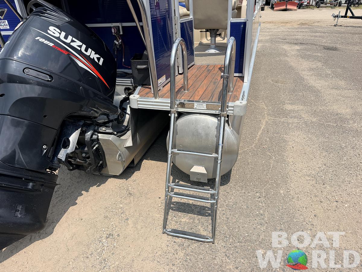 Used 2013 Manitou 220 Xplode VP Tritoon & 150HP Yamaha 4Stroke -$29,995