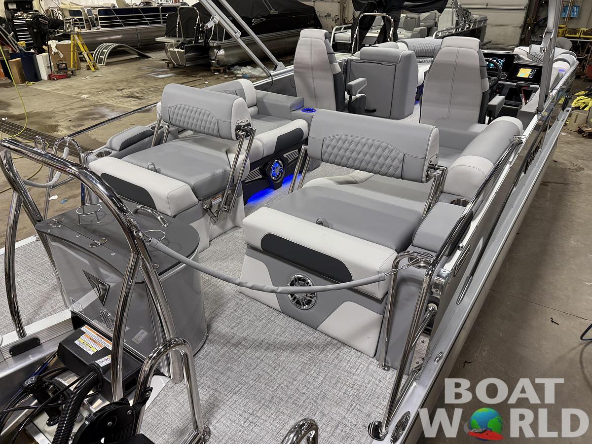 2025 Tahoe Pontoons Cascade 2385 Quad Lounge Shift SS Tritoon & Honda 4-Stroke EFI