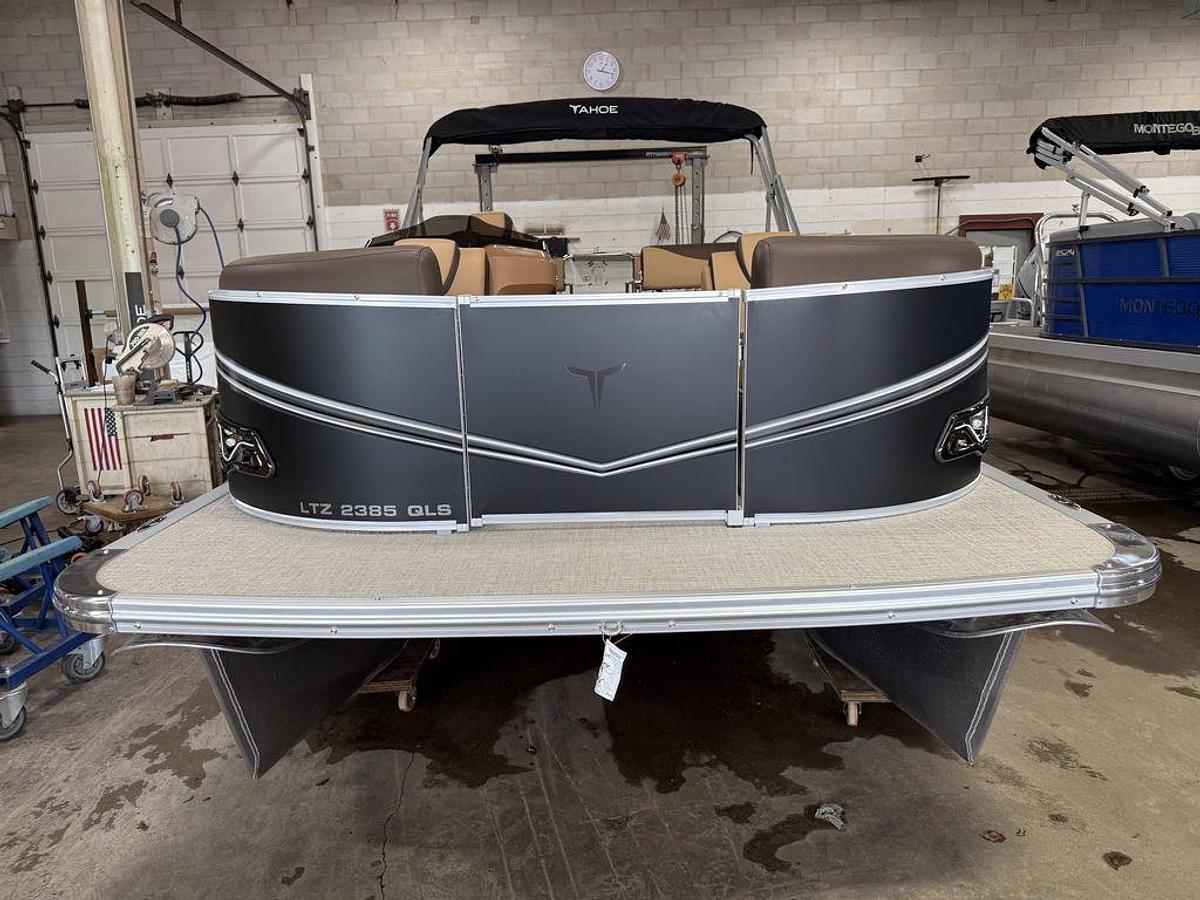 2025 Tahoe Pontoons LTZ 2385 Quad Lounge Shift Flip & Honda 4-Stroke EFI