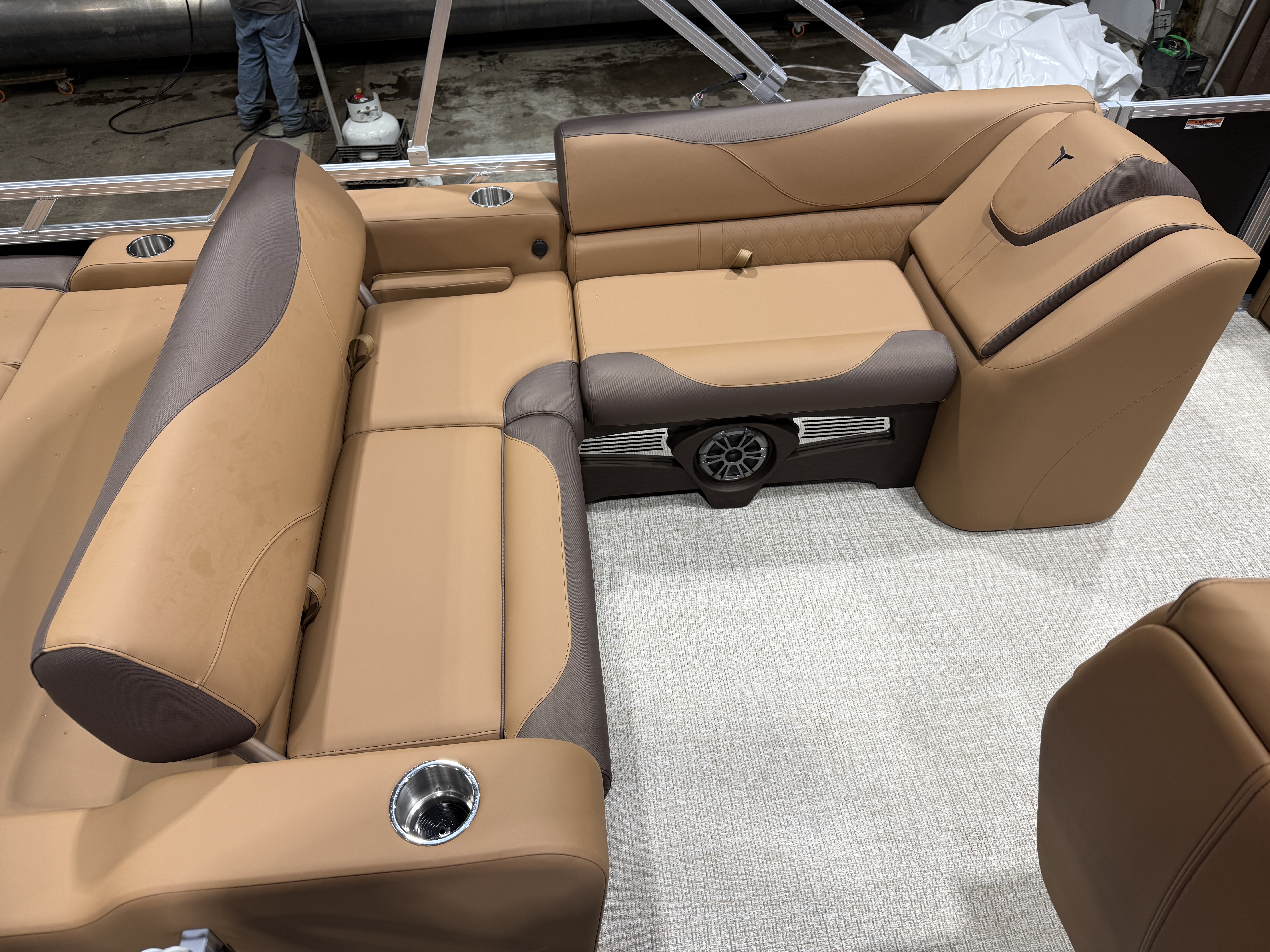 2027 Tahoe LTZ 2385 VRB SE Swingback Pontoon $42995
