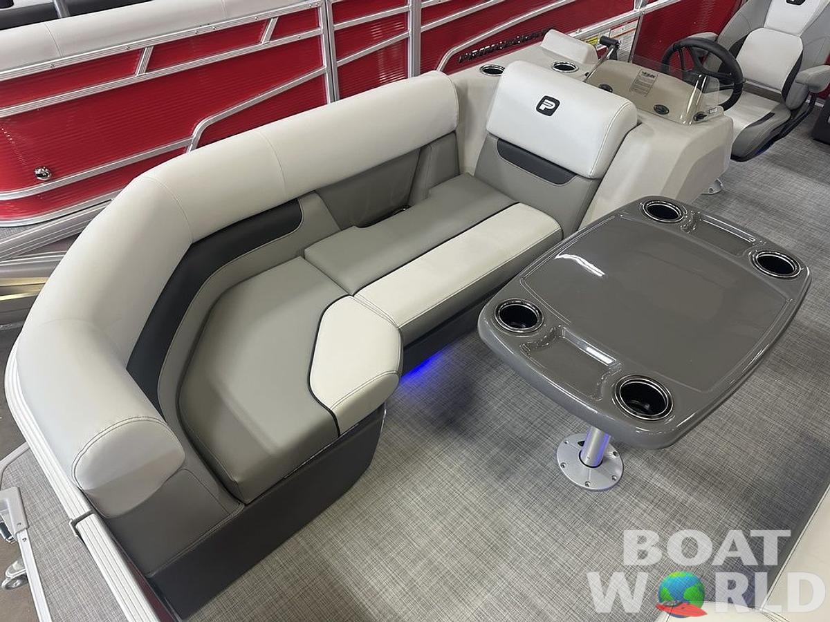 2025 Princecraft Vectra 21 RL Swingback Lounge Pontoon & Mercury 4-Stroke EFI