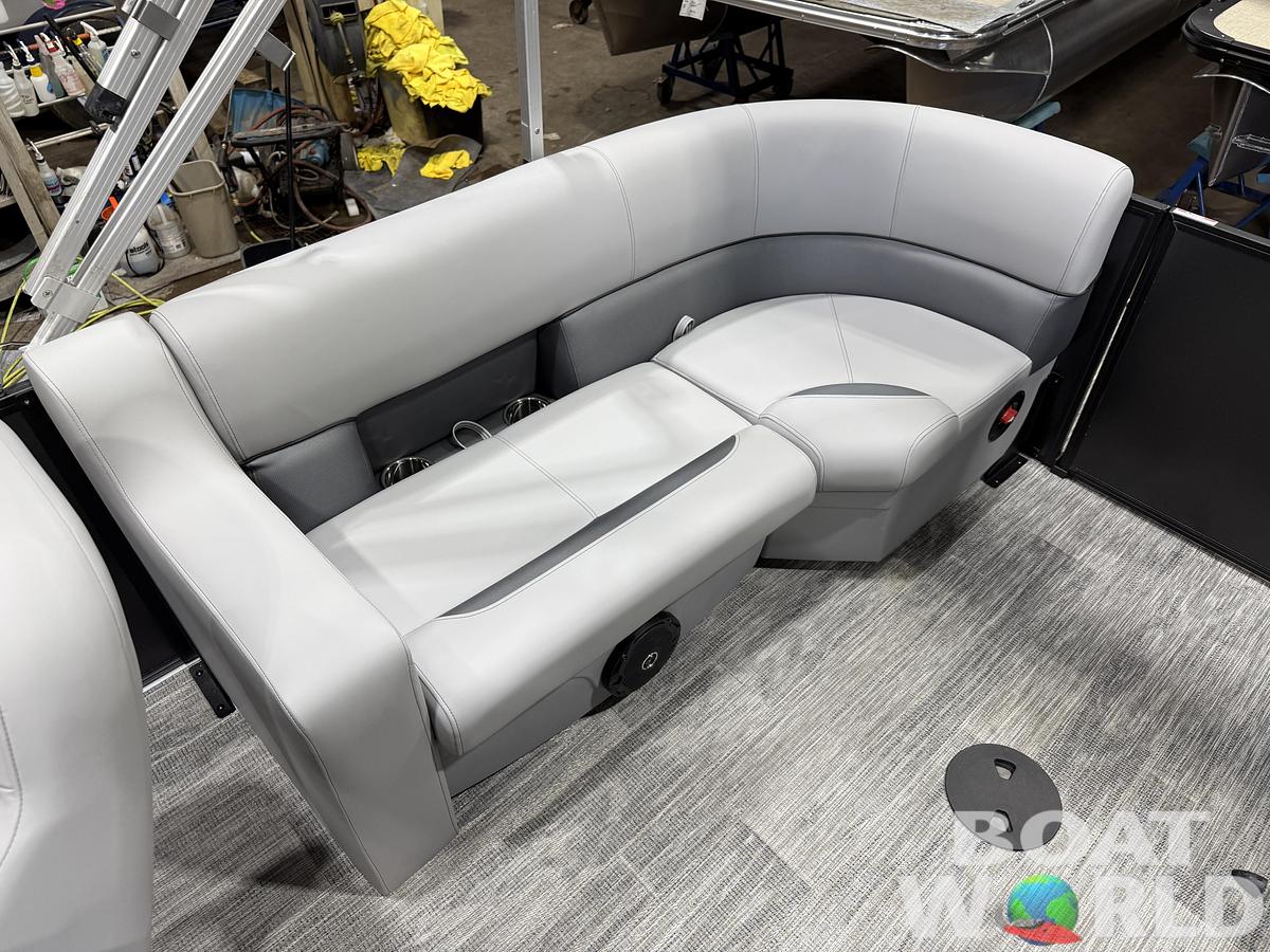 2026 Bentley Legacy 200 Navigator Quad Lounge Pontoon $34995