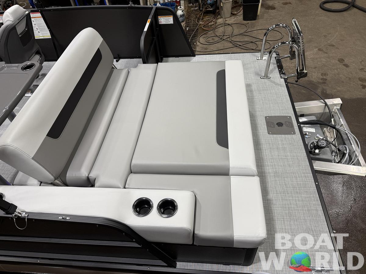 2026 Princecraft Vectra 23 RL SS Swingback Pontoon 