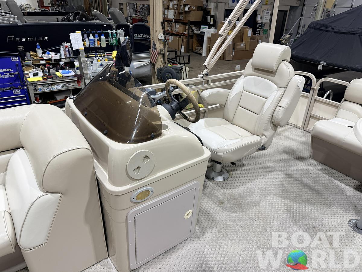 Used 2006 SmokerCraft 8522 Cruise Pontoon & 60HP Yamaha 4-Stroke - $14,995