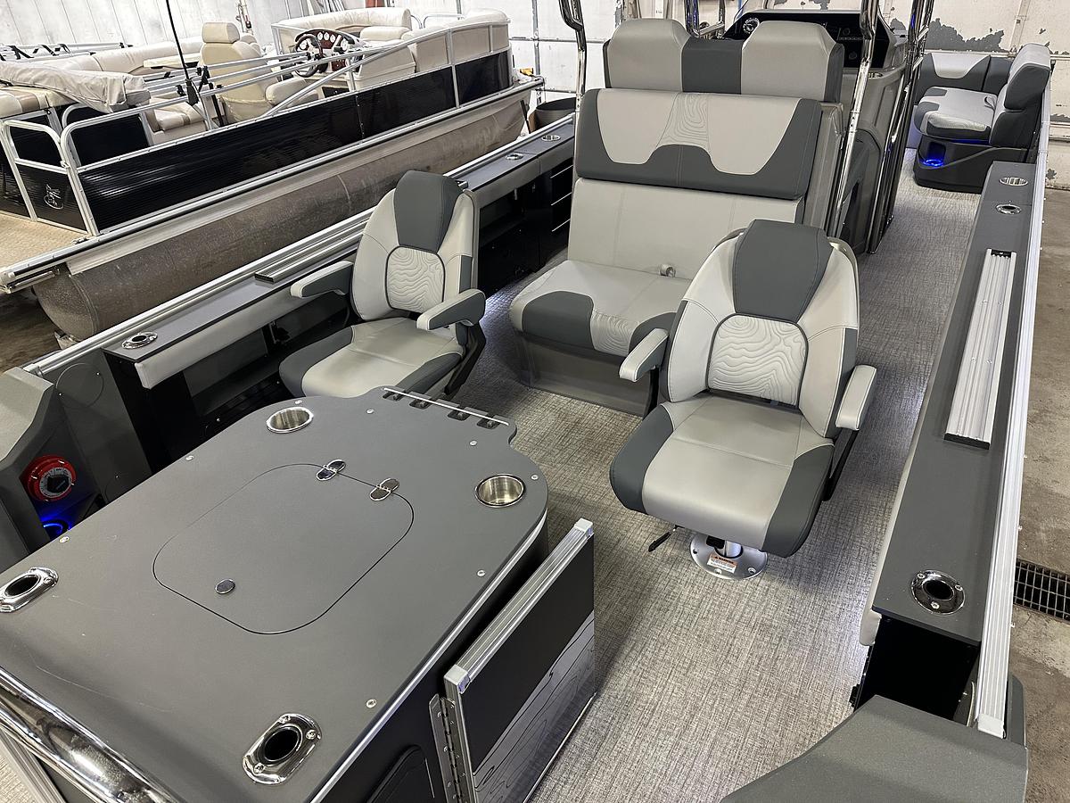 2025 Tahoe Pontoons GEOfish CRF 2585 Tritoon & 225HP Outboard