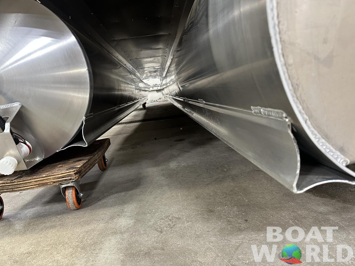 2025 Tahoe Pontoons GEOfish CRF 2585 Tritoon & Honda 4-Stroke EFI