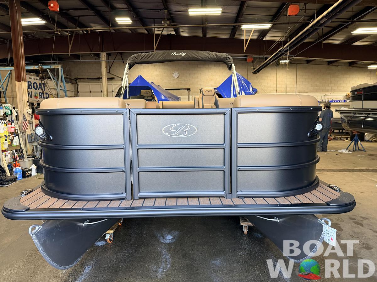 2026 Bentley Legacy 220 Swingback Pontoon $38995