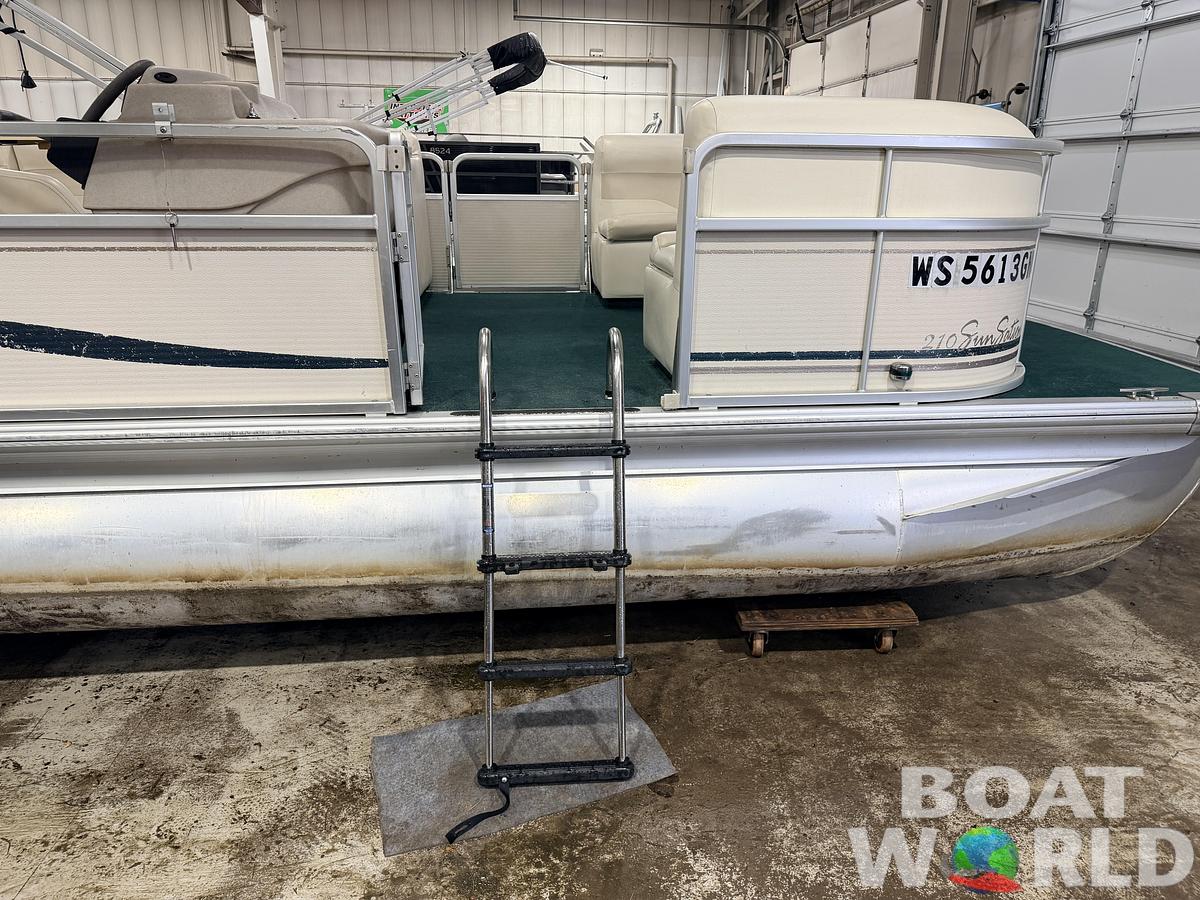 Used 2004 Premier 210 SunSation & 60HP Yamaha 4Stroke - $12,995