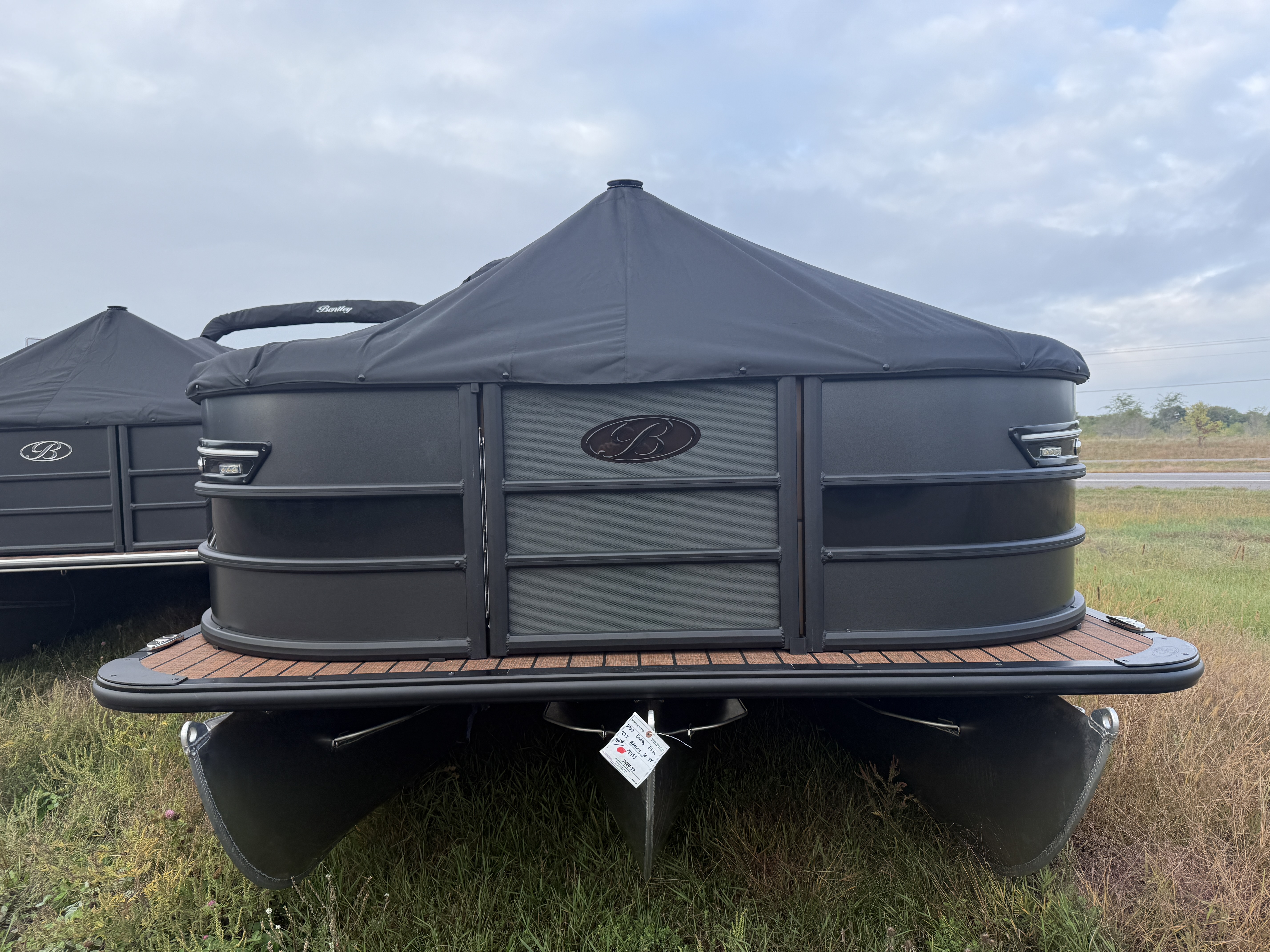 2027 Bentley Pontoons Elite 223 Admiral Quad Lounge Tritoon $63995