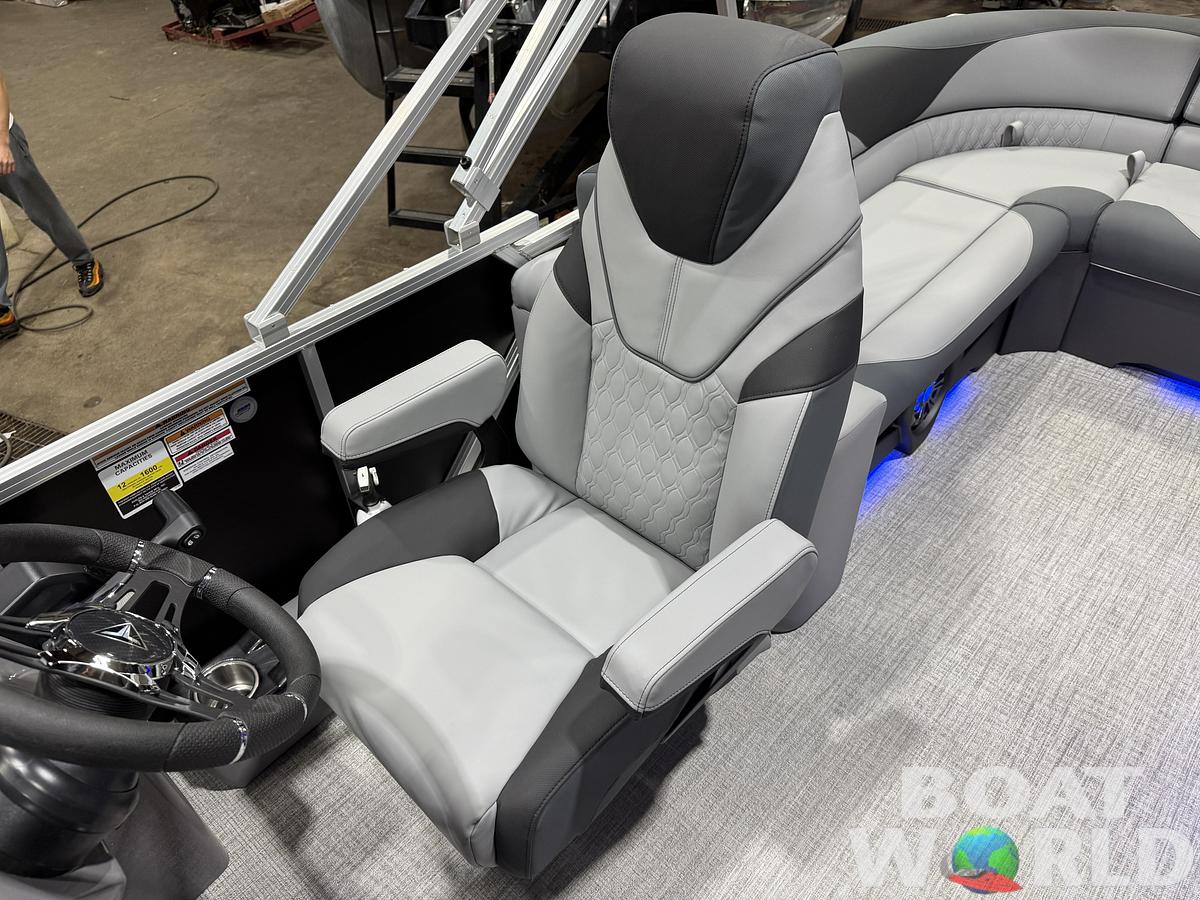 2026 Tahoe Pontoons LTZ 2385 Elite Windshield Tritoon