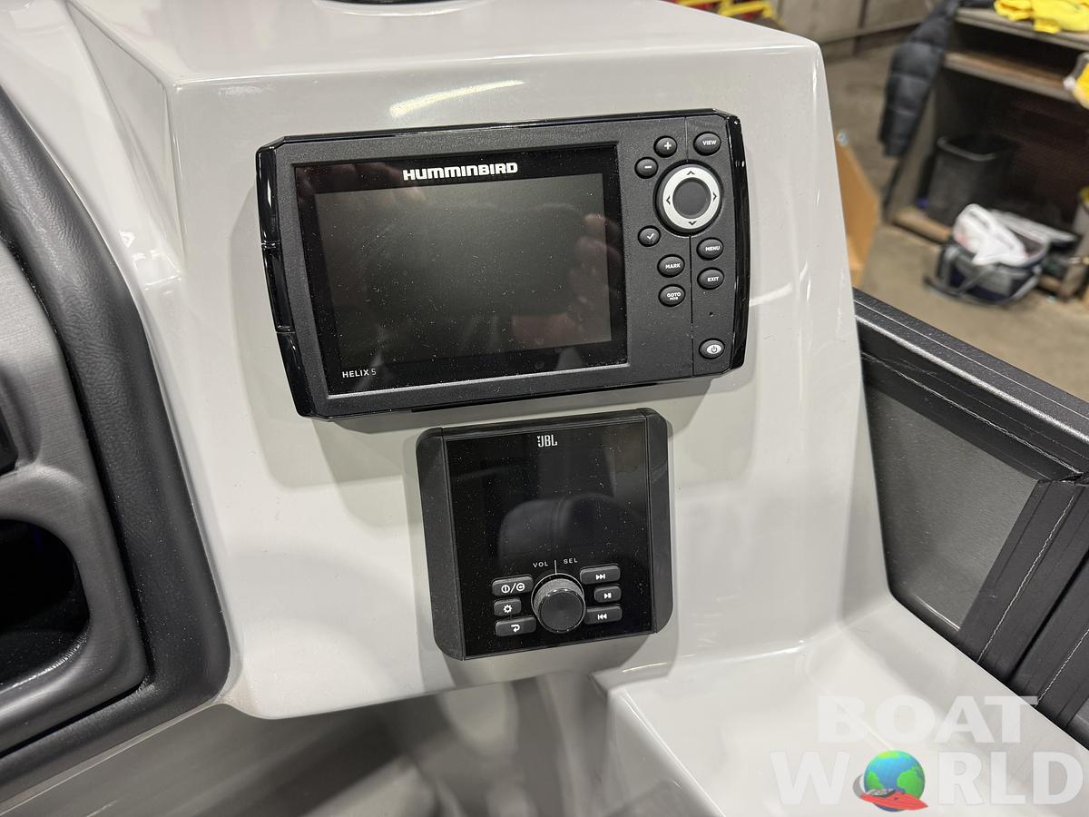 2026 Bentley Pontoons Legacy 220 Navigator DL Quad Lounge