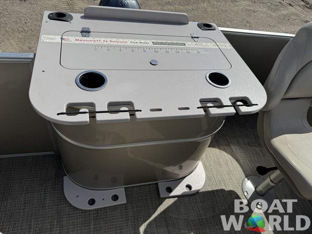 Used 2016 Sylvan 820 4-PT Pontoon