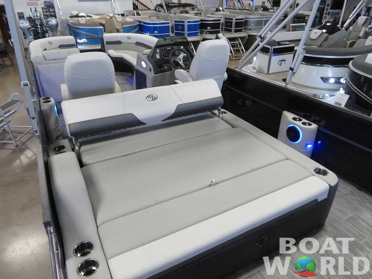 2024 Montego Bay 8524 Swingback Deluxe Pontoon & Honda 4-Stroke EFI