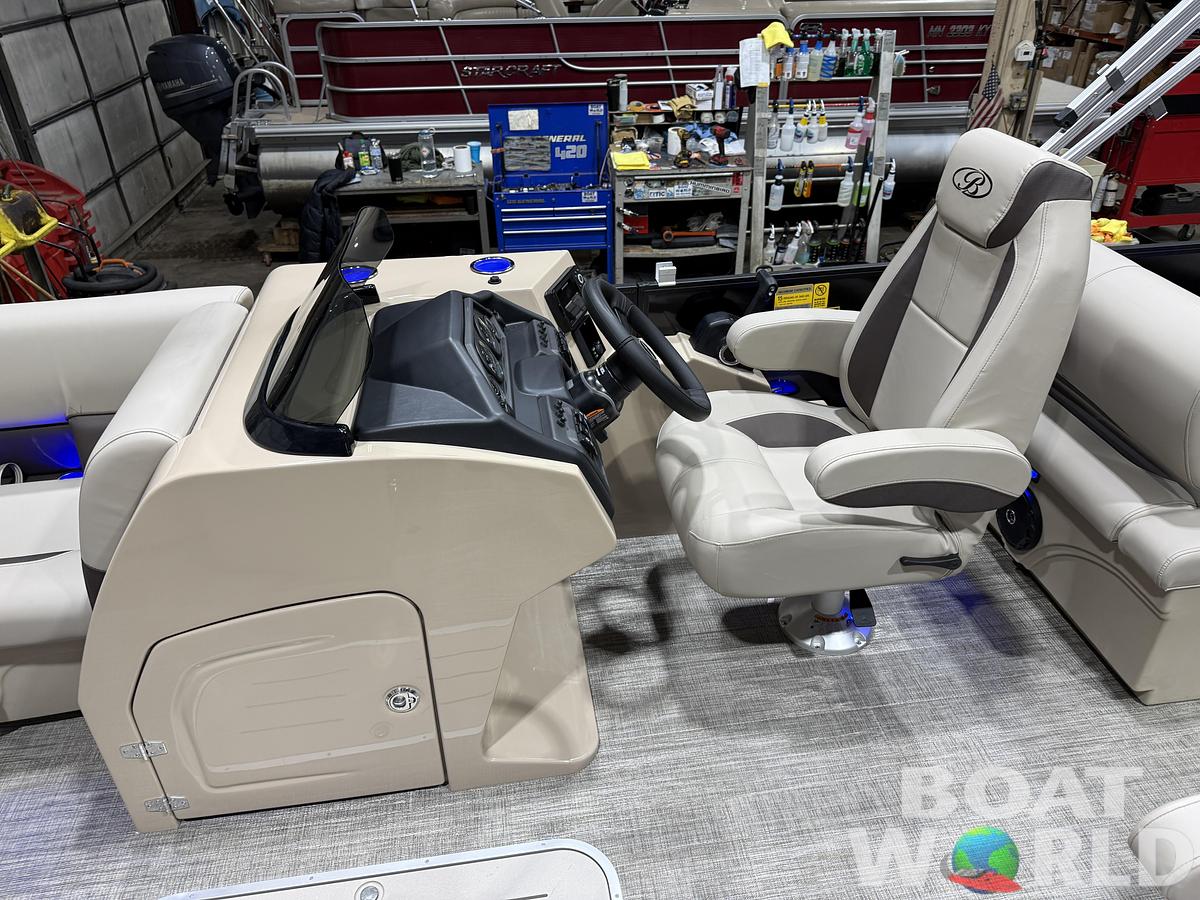 2026 Bentley Pontoons Legacy 223 QSB Swingback Tritoon 