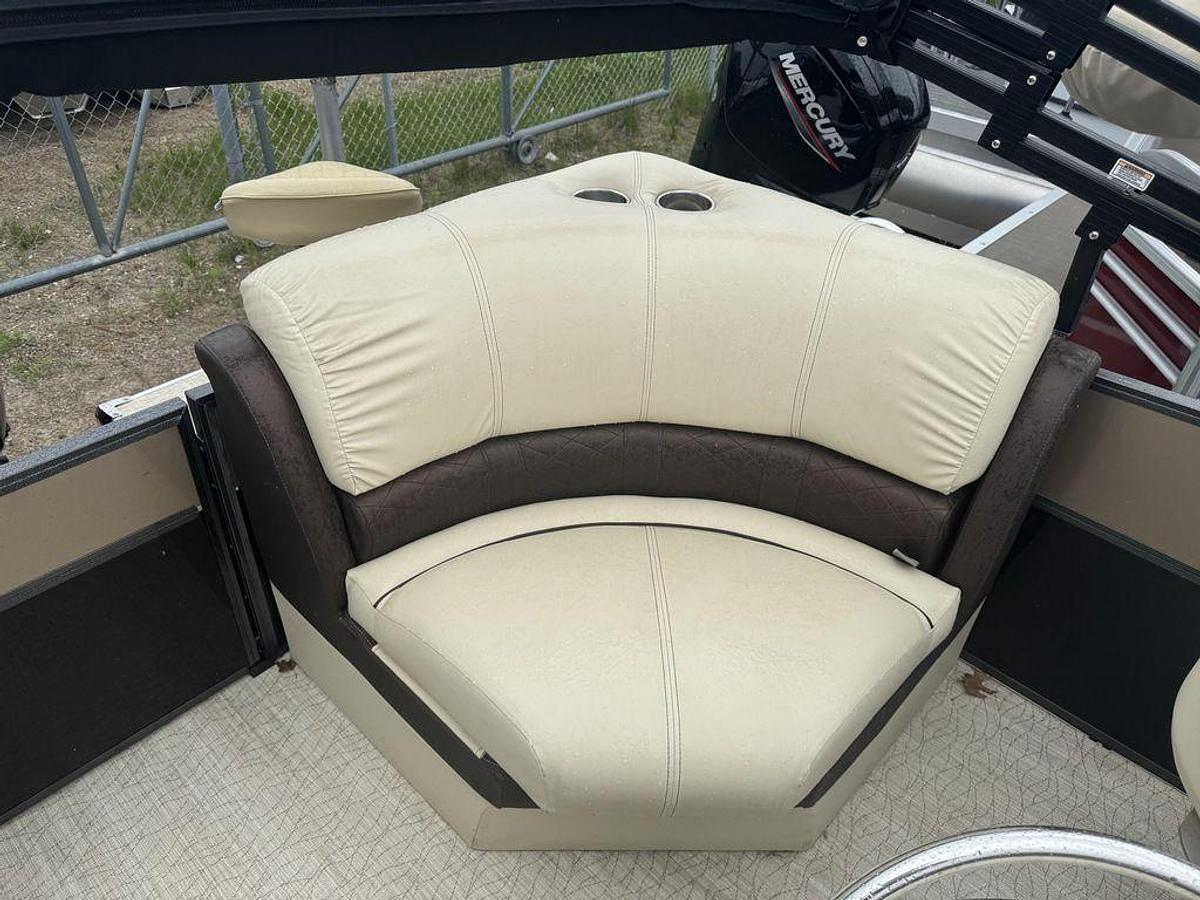 Used 2018 Misty Harbor Boats Skye SR S-2385SE Pontoon