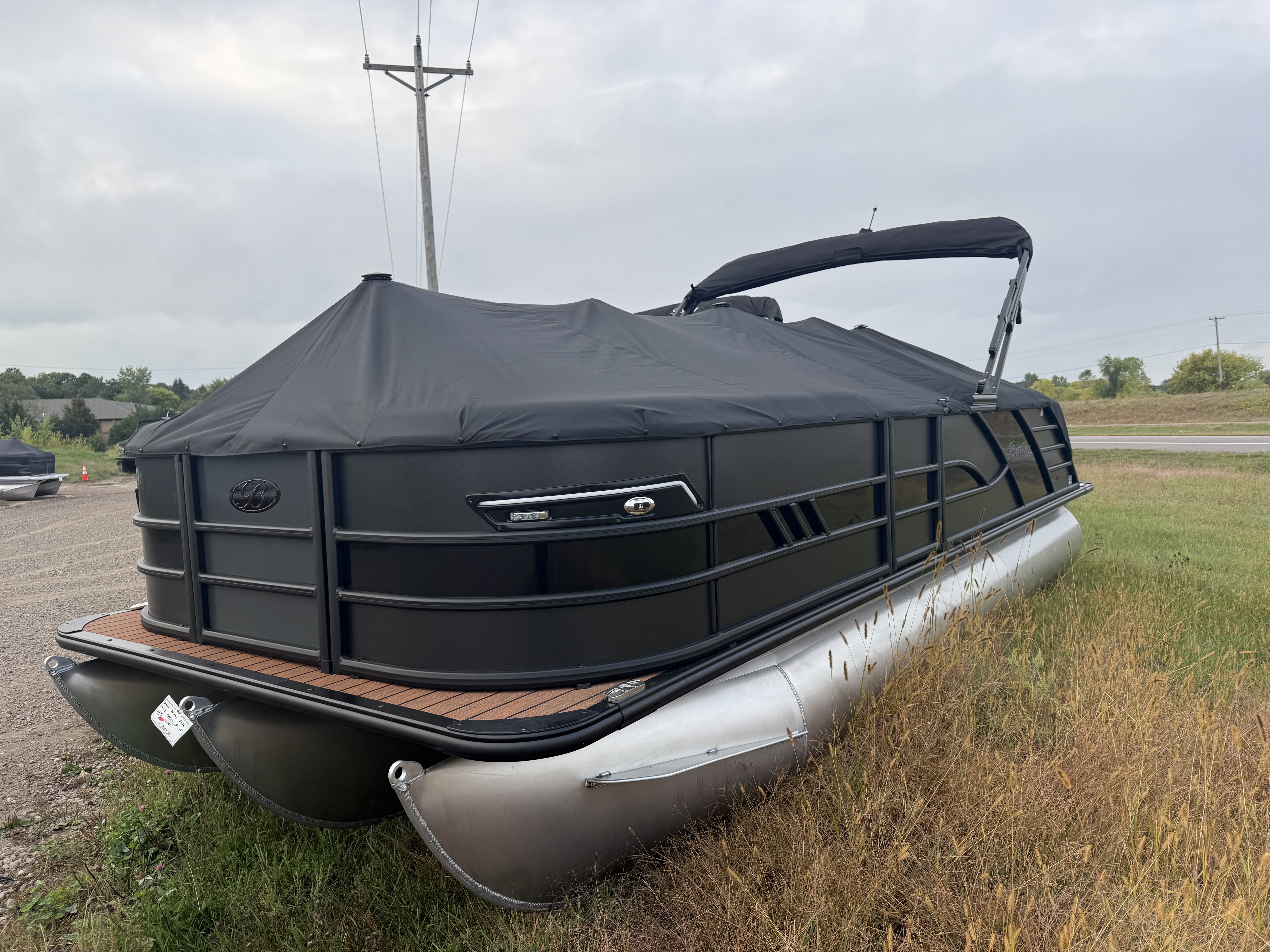 2027 Bentley Pontoons Elite 223 Admiral Quad Lounge Tritoon $63995