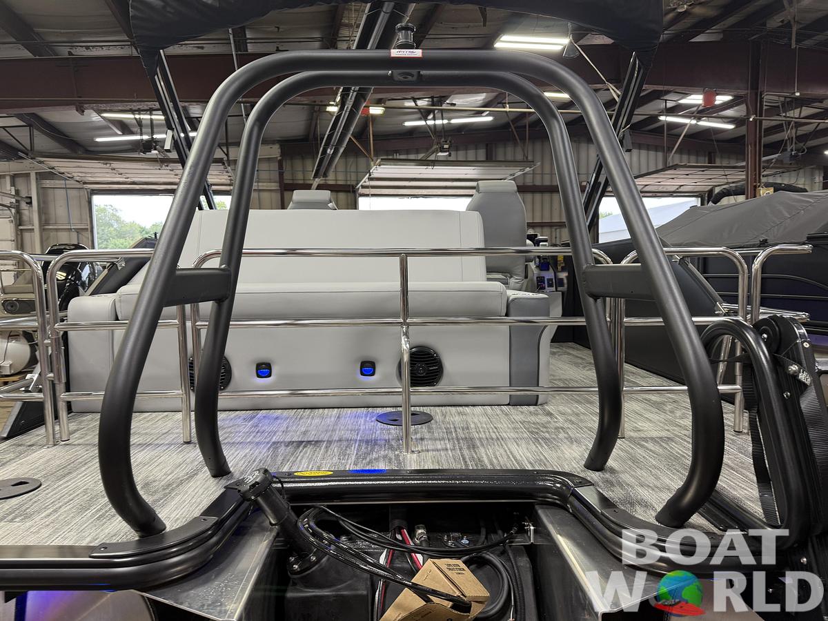 2026 Bentley Pontoons Elite 223 Swingback Tritoon