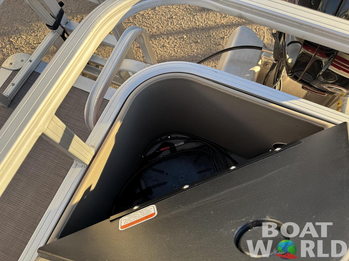 Used 2020 Sun Tracker Fishin Barge 20 DLX Pontoon