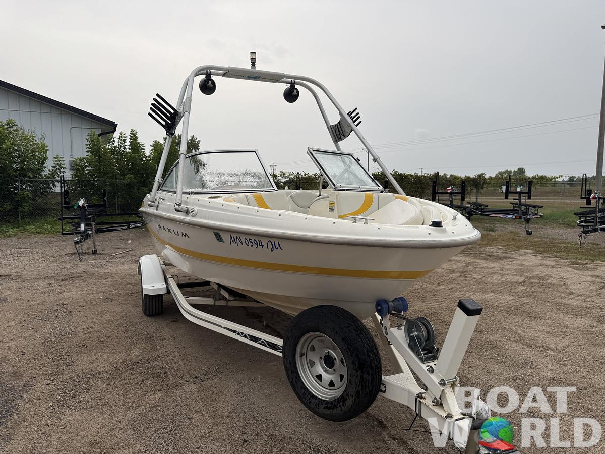 Used 2004 Maxum 1800 SR3 Runabout