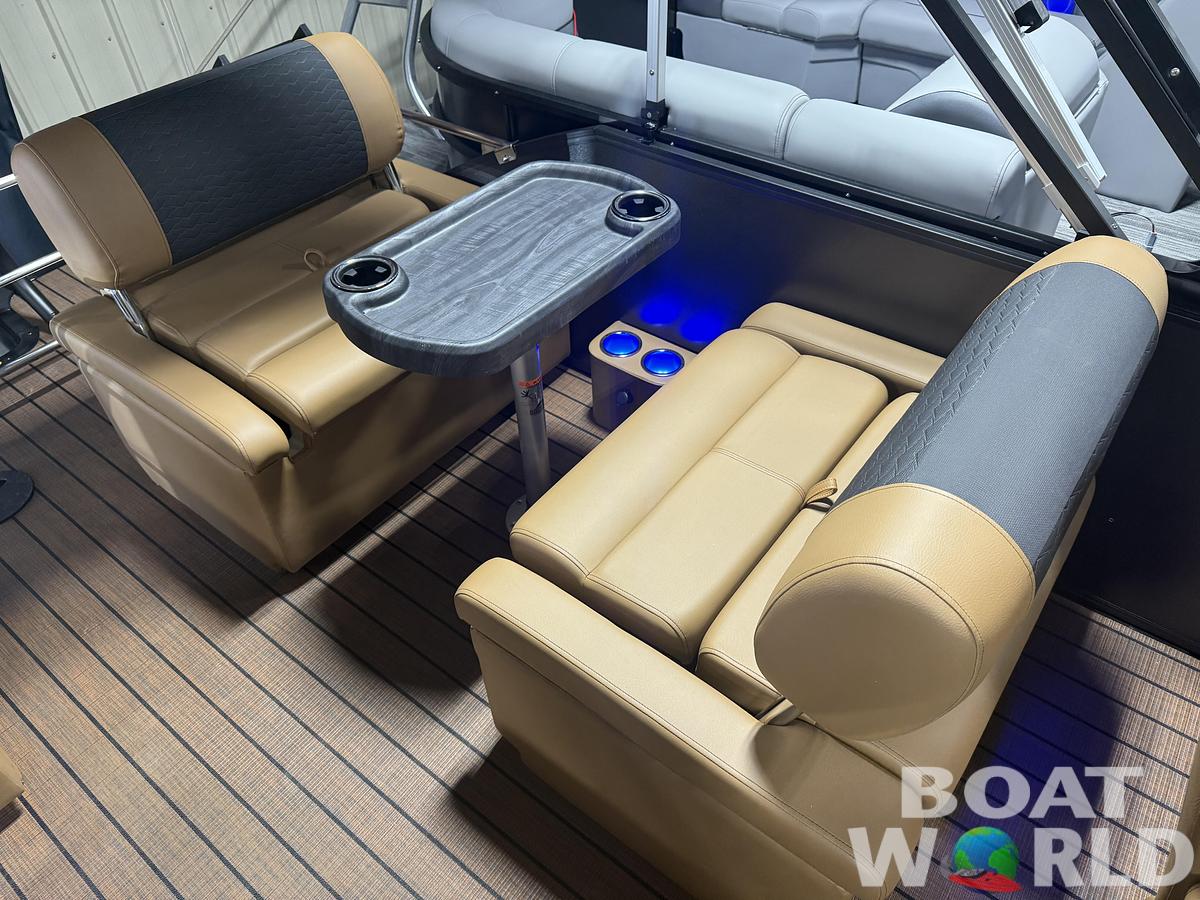 2026 Bentley Pontoons Elite 223 Quad Swingback QSB Tritoon